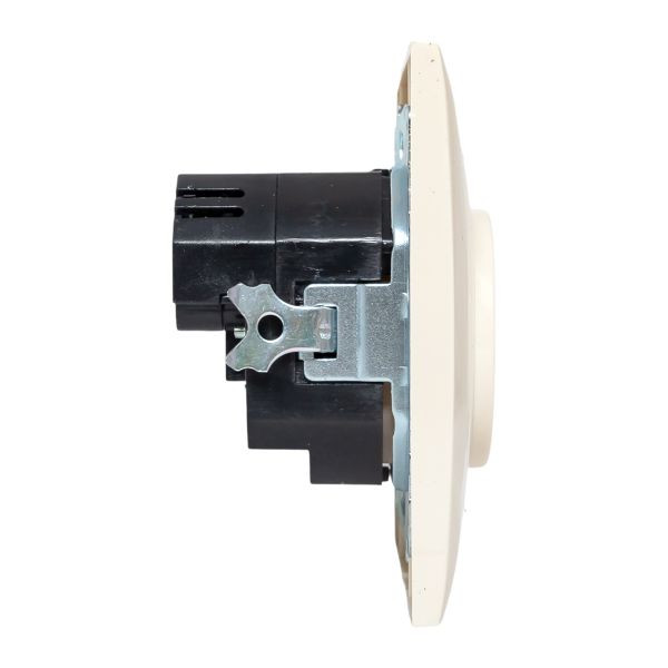 Валенсия розетка 1-местная с/з 16А кремовая с защ, штор, с 2 USB 2,1А EKF PROxima EWR16-028-20-2USB Валенсия розетка 1-местная с/з 16А кремовая с защ, штор, с 2 USB 2,1А EKF PROxima EWR16-028-20-2USB