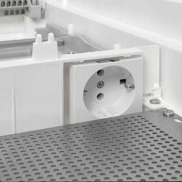 Модульная розетка 16 А для комбинированных щитов Модульная розетка 16 А для комбинированных щитов