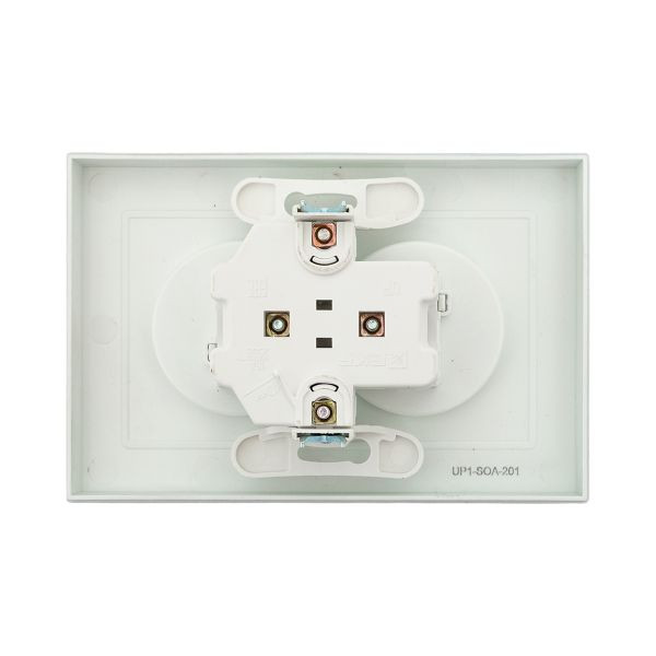 Механизм розетки двойной, 16А, без заземления, со шторками, с рамкой, алюминий Эпика EKF Механизм розетки двойной, 16А, без заземления, со шторками, с рамкой, алюминий Эпика EKF